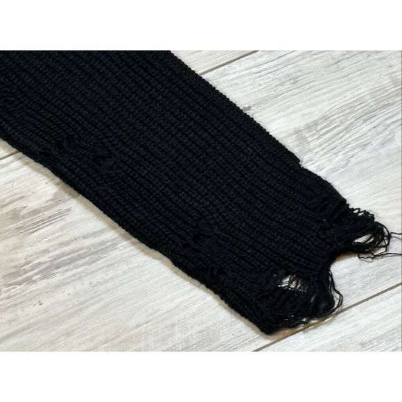 Daytrip The Buckle black distressed sweater size S - Picture 5 of 11